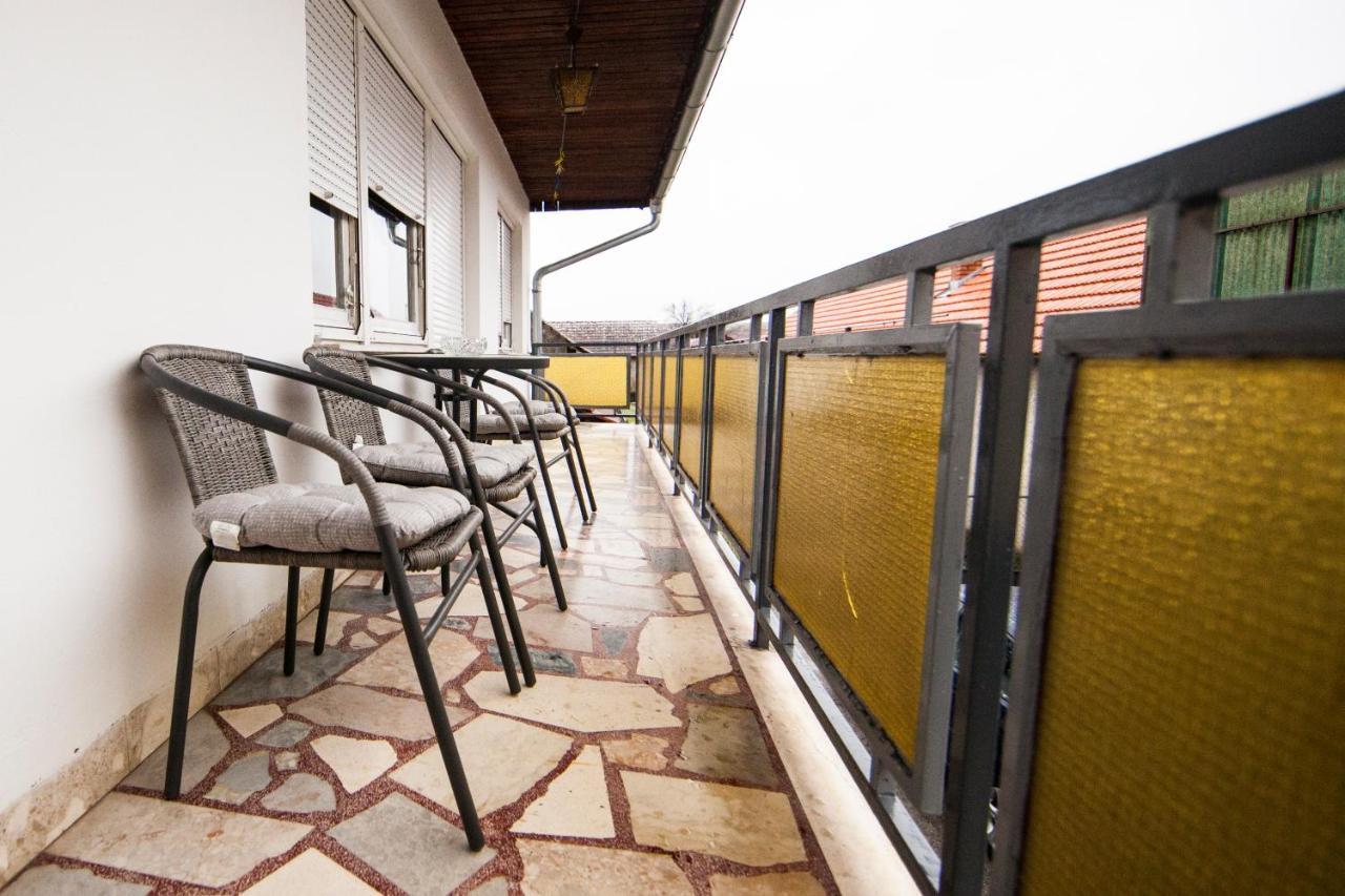 Apartman Kuca 150 Mala Subotica Ngoại thất bức ảnh