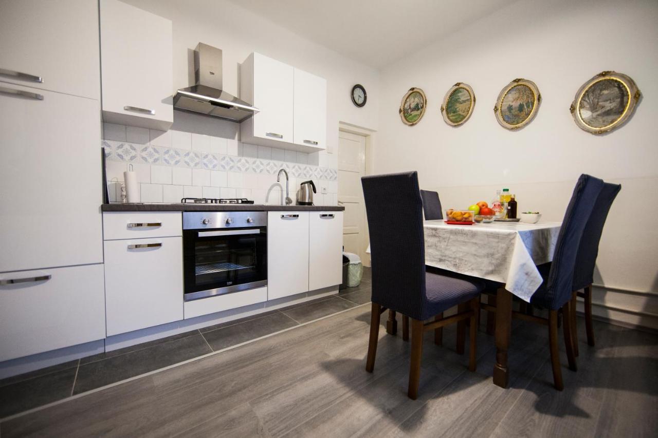 Apartman Kuca 150 Mala Subotica Ngoại thất bức ảnh