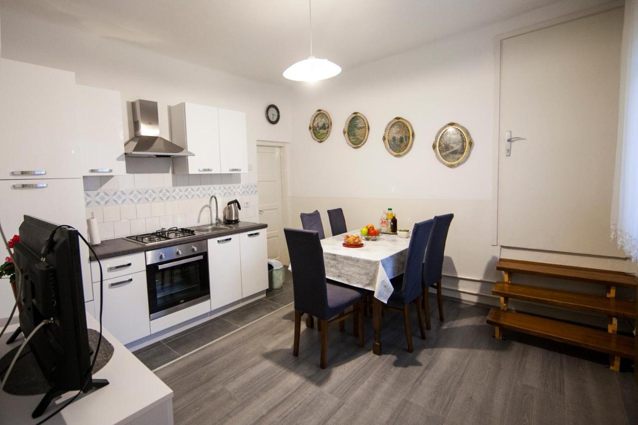 Apartman Kuca 150 Mala Subotica Ngoại thất bức ảnh