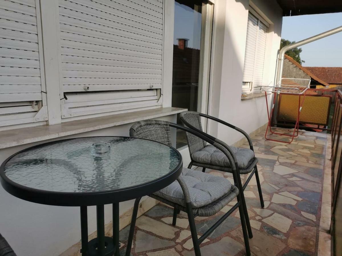 Apartman Kuca 150 Mala Subotica Ngoại thất bức ảnh