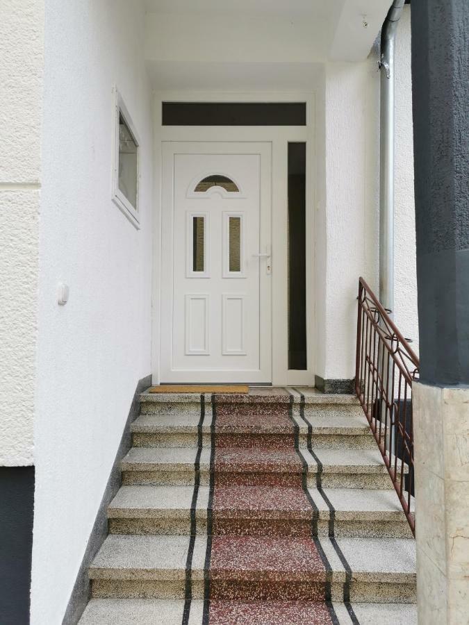 Apartman Kuca 150 Mala Subotica Ngoại thất bức ảnh